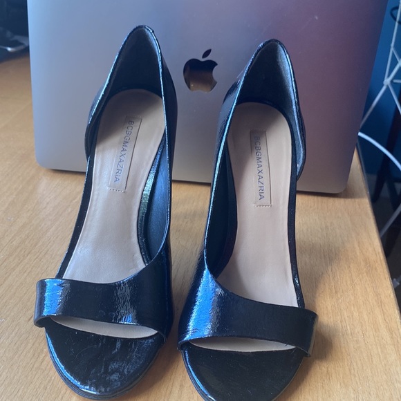 BCBG MAXAZRIA black stiletto heels - Picture 2 of 4